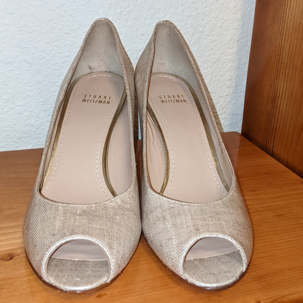 Rare Sparkly Gold Stuart Weitzman shoes with Wooden Heels, Size 9.5, Never worn